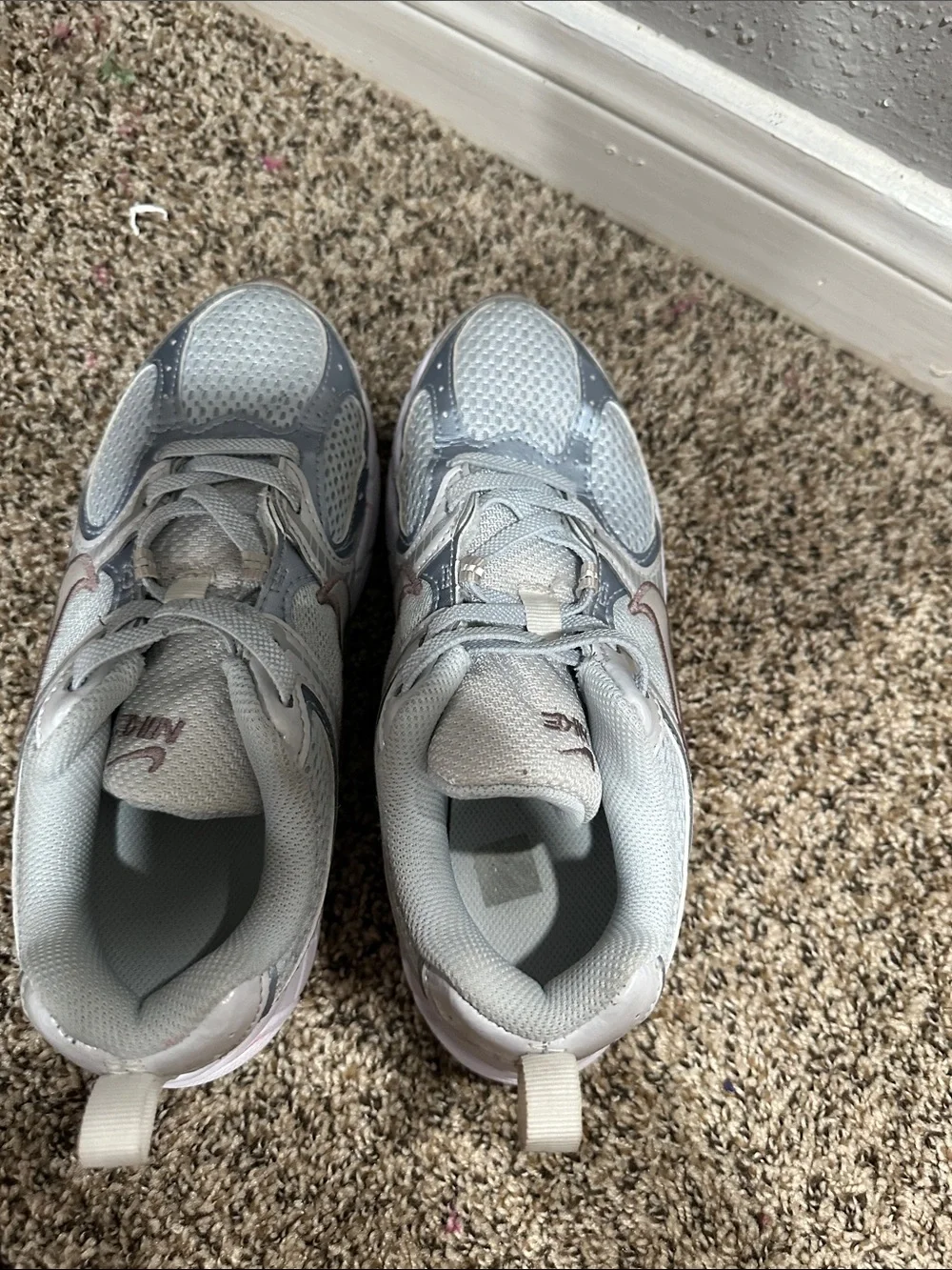 Nike Kids Sneakers - Light Gray & Cream
